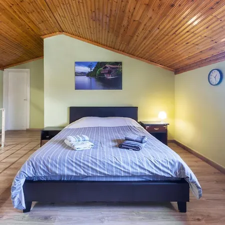 Lovely 150sqm Maisonette With An Attic In アパート ラリサ
