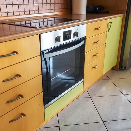 Lovely 150sqm Maisonette With An Attic In Apartment Larissa